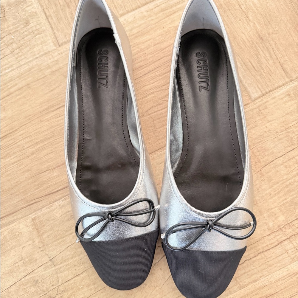 Shultz Silver and Black Women's Flats